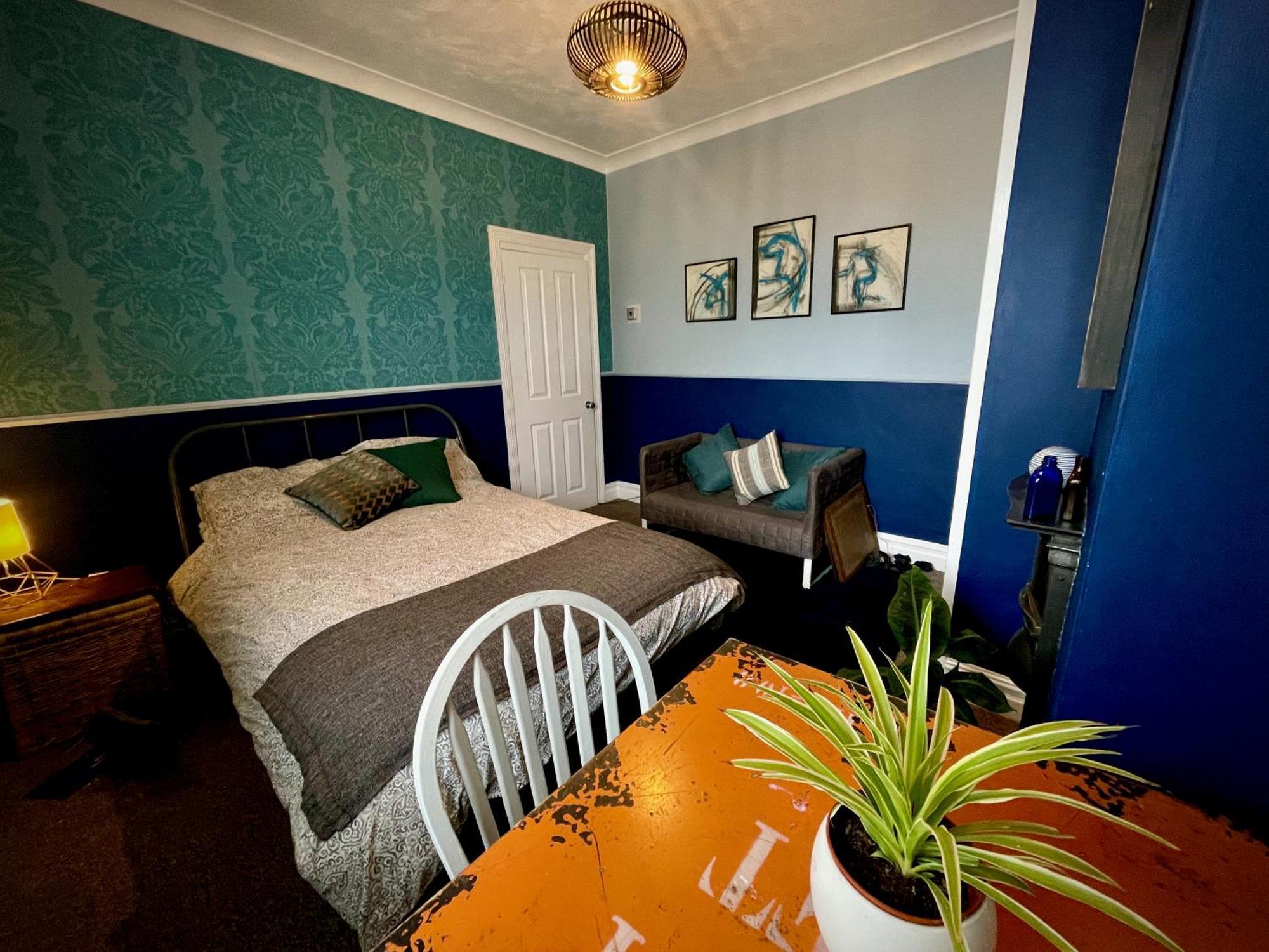 Stylish And Artistic Flat In Southend On Sea Apartment Bagian luar foto
