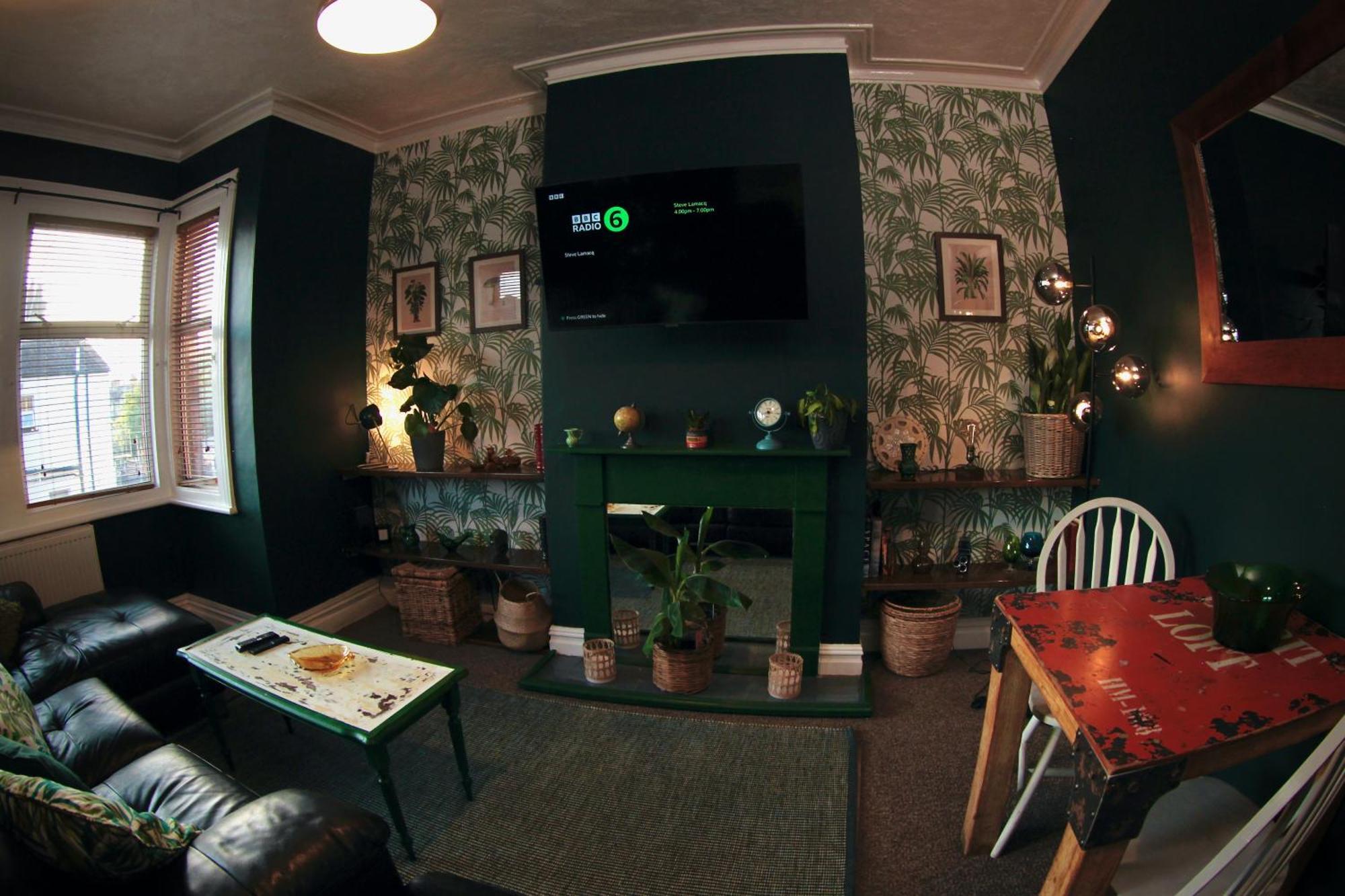 Stylish And Artistic Flat In Southend On Sea Apartment Bagian luar foto