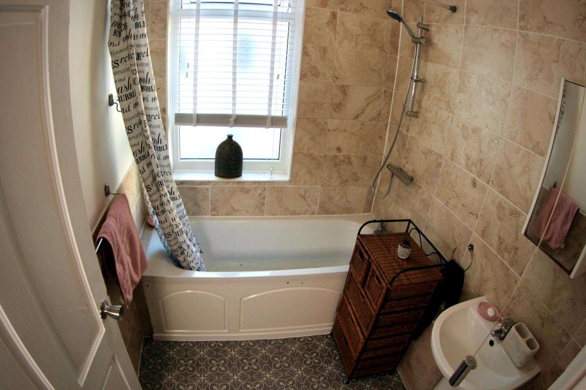 Stylish And Artistic Flat In Southend On Sea Apartment Bagian luar foto